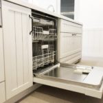 ビルトイン食洗機が故障したらどうする？食洗機を長持ちさせるコツも解説